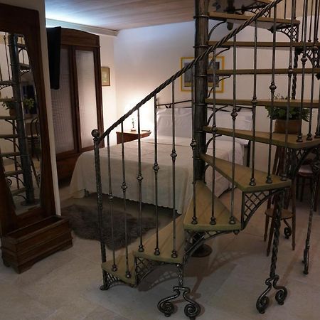 Ui Momm Hotell Matera Exteriör bild