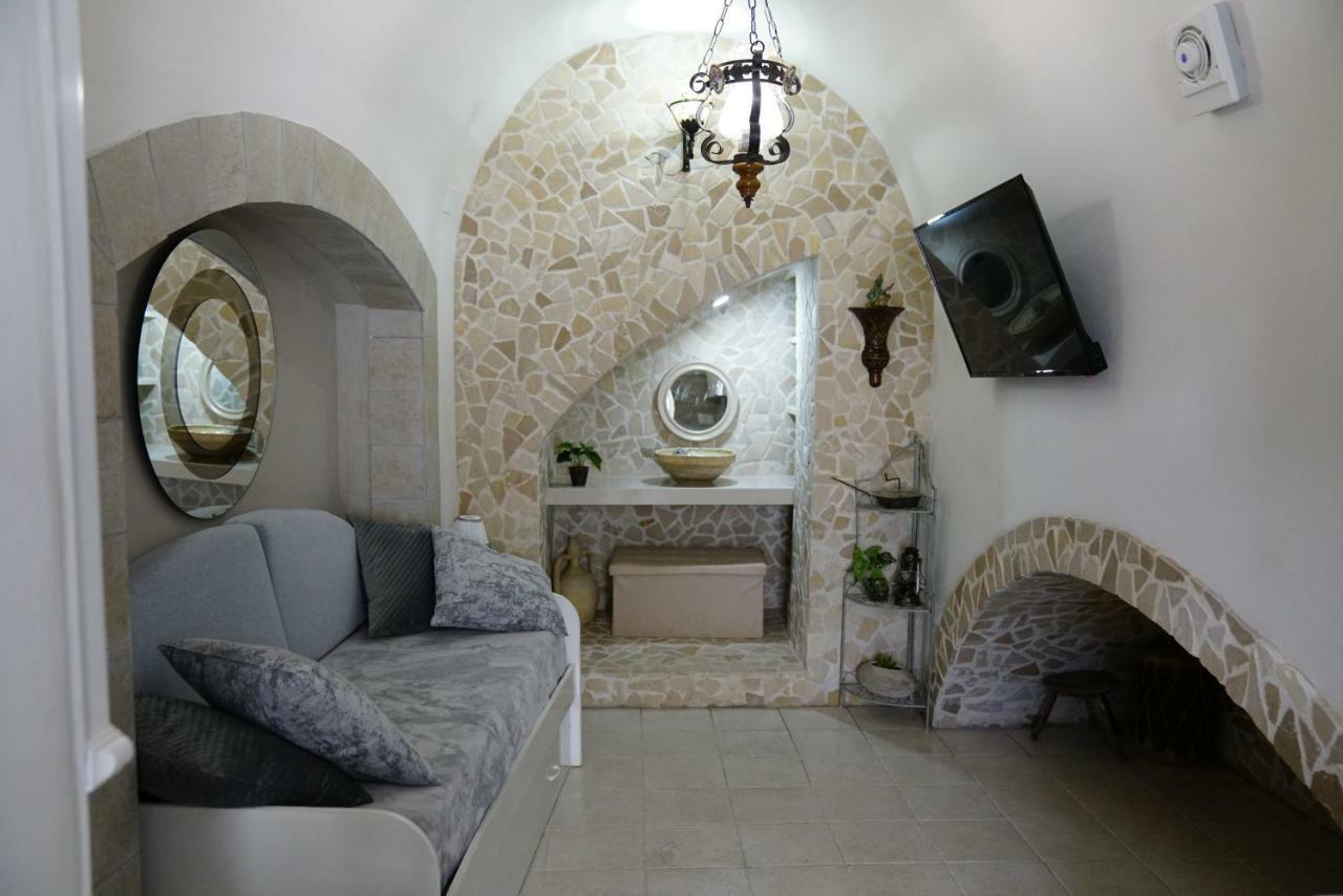 Ui Momm Hotell Matera Exteriör bild